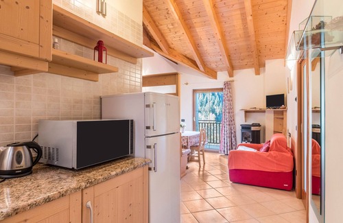 Bedollo Apartment | Apartment 'Dimora La Quiete' with Mountain View, Private Terrace and Balcony