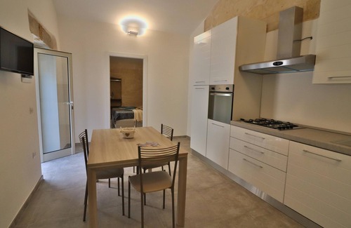 Otranto Apartment | Apartment "Dimora Storica Rebecca" Close to the Beach with Air Conditioning & Terrace