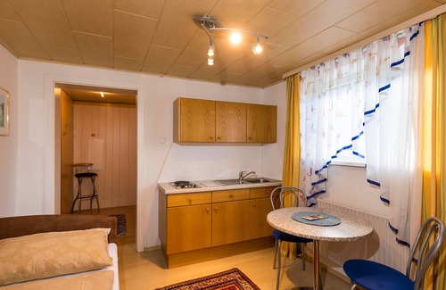 Uebelbach Apartment | Apartment Dino with breakfast in the Pension Herti - Haus Pastner am Teich