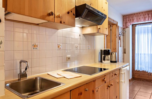 San Cassiano Apartment | Apartment "Dolomieu 26" with Mountain View, Balcony & Whirlpool