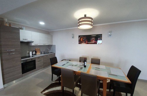 Opric Apartment | Apartment DOMO with private heated pool