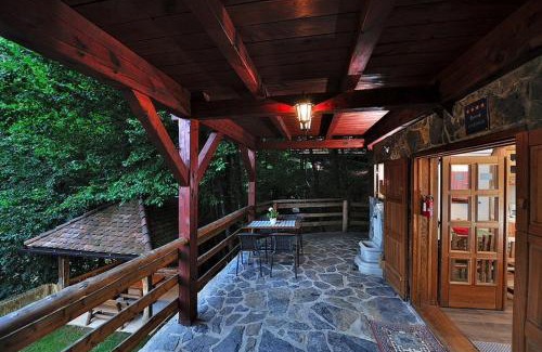 Generalski Stol Apartment | Apartment Drvena kuca Mreznica