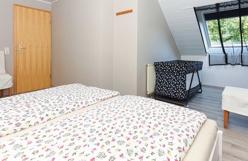 Stedesdorf Apartment | Apartment East - Ferienhof Tannen