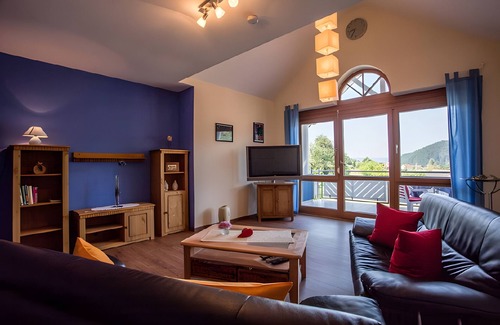 Oberharmersbach Apartment | Apartment 'Echle' with Mountain View, Balcony and Wi-Fi