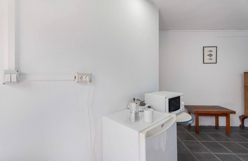 Frontera Apartment | Apartment 'El Submarino B' with Sea View, Private Terrace and Wi-Fi