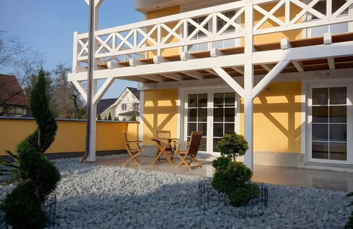 Schonebeck Apartment | Apartment 'Elbebiber' with Shared Terrace and Wi-Fi