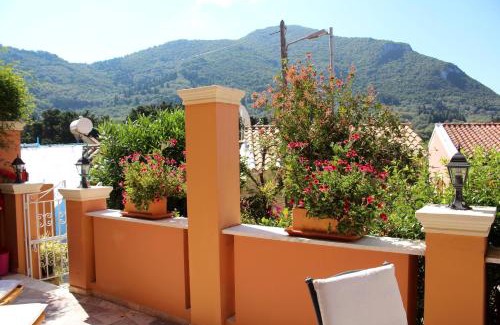 Paramonas Apartment | Apartment Eleni