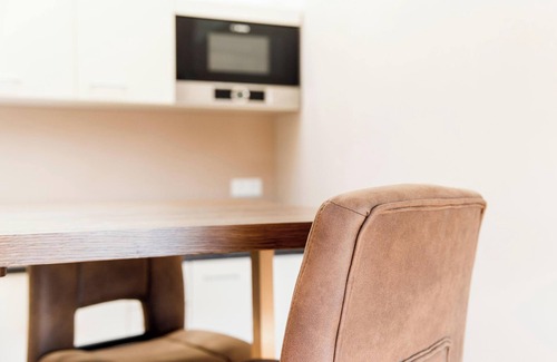 Neukirch Apartment | Apartment "Elfriede" with Terrace, Garden & Wi-Fi
