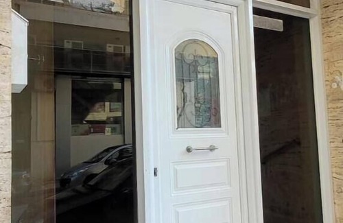 Loutraki Apartment | Apartment 'Elite 7' with Balcony, Wi-Fi and Air Conditioning