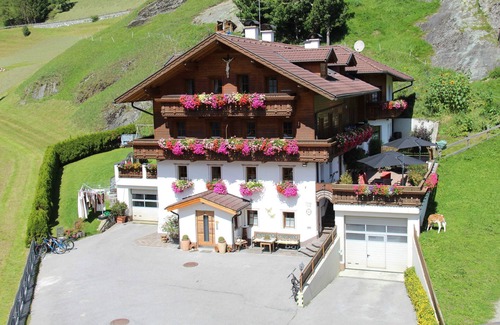 Pragraten Apartment | Apartment Enzian - Innerkratzerhof * 4 apartments