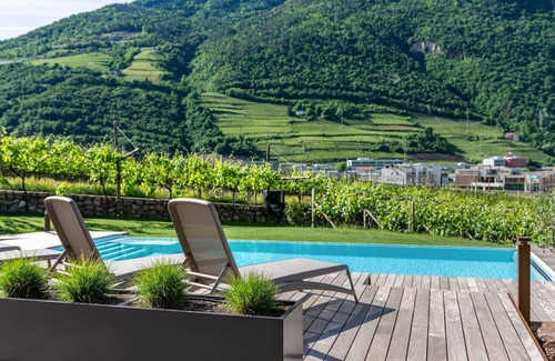 Centro - Piani - Rencio Apartment | Apartment "Erbacher - Anna's Garten Suite" with Mountain View, Shared Pool & steam bath