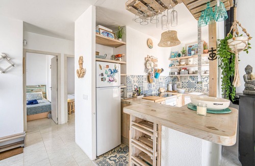 Cala Blanca Apartment | Apartment 'Mar I Vent' with Sea View, Private Terrace and Wi-Fi