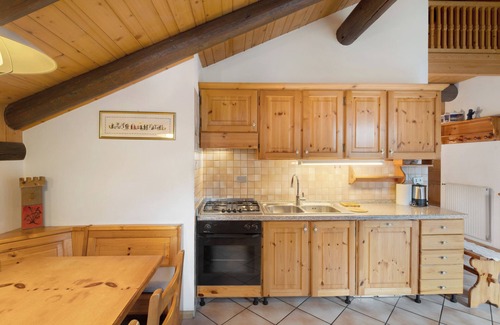 Soraga Apartment | Apartment 'Eveis' with Mountain View, Wi-Fi and Air Conditioning