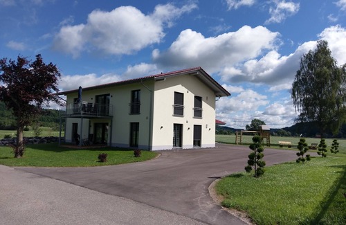 Wuchzenhofen Apartment | Apartment 'Ferienwohnung Im Allgäu - Biber 2' with Shared Garden, Balcony and Wi-Fi