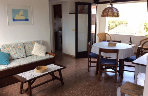 Punta Grossa Apartment | Apartment Fucsia in charming villa, 2 minutes from the beach