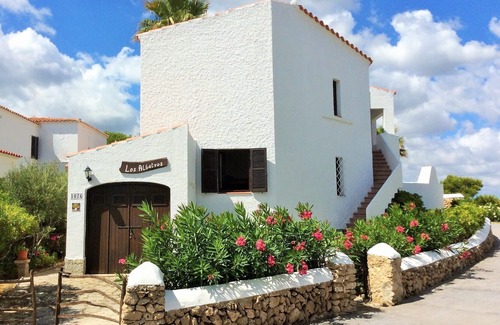 Punta Grossa Apartment | Apartment Fucsia in charming villa, 2 minutes from the beach