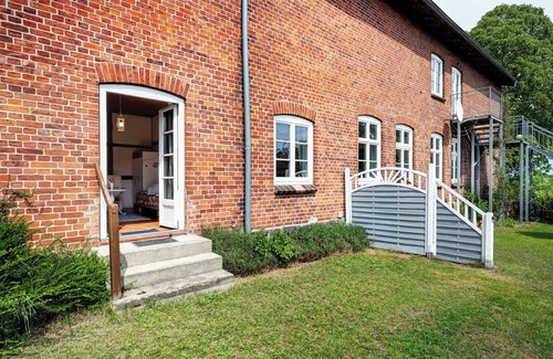 Schlagsdorf Apartment | Apartment 'Fachwerkzimmer' with Shared Garden and Wi-Fi