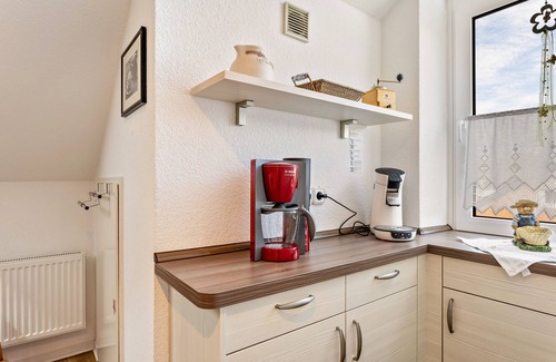 Usseln Apartment | Apartment 'Ferienwohnung Ausblick' with Lake View, Shared Garden and Wi-Fi
