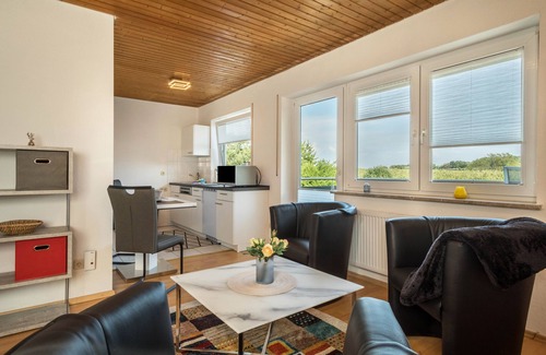 Schnetzenhausen Apartment | Apartment "Ferien am See 4" with Garden & Wi-Fi
