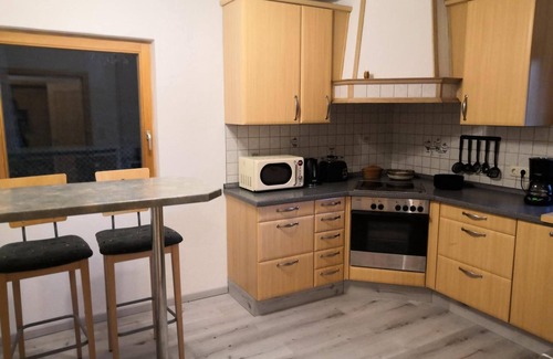 Deuerling Apartment | Apartment 'Ferienhaus Am Bach' with Private Terrace and Wi-Fi