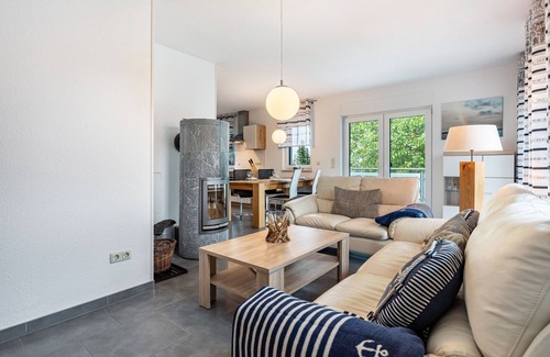 Karlshagen Apartment | Apartment 'Ferienvilla Kapitänshaus' with Balcony and Wi-Fi
