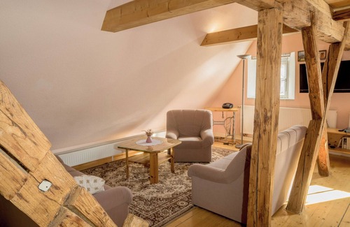 Waltersdorf Apartment | Apartment 'Ferienwohnung Am Heideborn' with Mountain View, Shared Garden and Wi-Fi