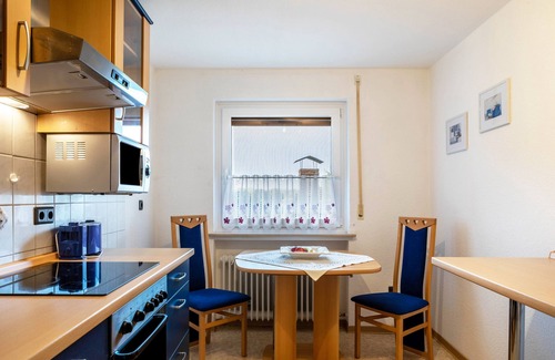 Niedenstein Apartment | Apartment 'Ferienwohnung Sigrun' with Shared Terrace, Shared Garden and Wi-Fi