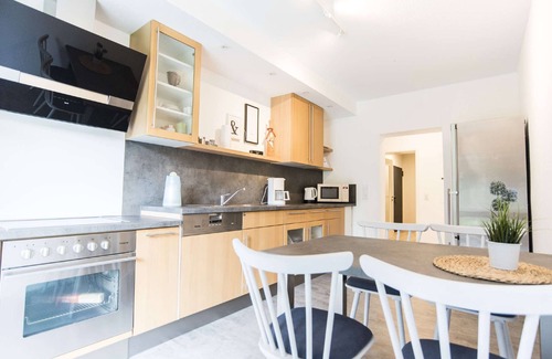 Bischoffen Apartment | Apartment 'Ferienwohnung Am Holing' with Mountain View, Private Terrace and Wi-Fi