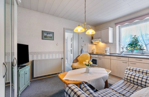 Bredstedt Apartment | Apartment 'Ferienwohnung 1 Appartement' with Private Garden and Wi-Fi