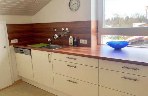 Schoemberg Apartment | Apartment 'Ferienwohnung Schönbucher, 85qm' with Shared Terrace, Shared Garden and Wi-Fi