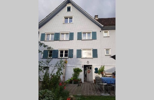 Dornbirn Apartment | Apartment 'Ferienwohnung Am Hatlerbrunnen' with Mountain View, Shared Garden and Wi-Fi