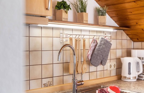 Farchant Apartment | Apartment 'Ferienwohnung Reschberg' with Mountain View, Balcony and Wi-Fi