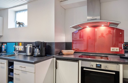 Freiburg im Breisgau Apartment | Apartment 'Ferienwohnung Bei Franka Mit Sauna' with Shared Terrace and Wi-Fi