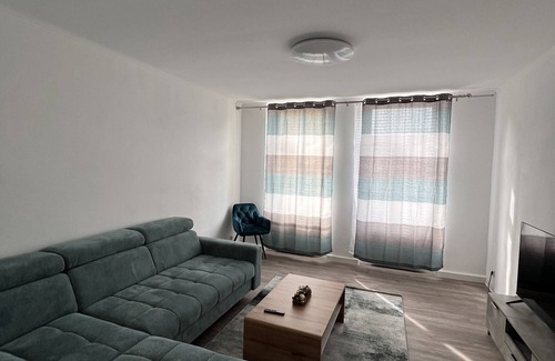 Gera Apartment | Apartment 'Ferienwohnung Am Theaterplatz' with Wi-Fi