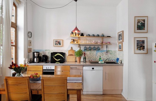 Rostock Apartment | Apartment 'Ferienwohnung Elisabeth' with Wi-Fi
