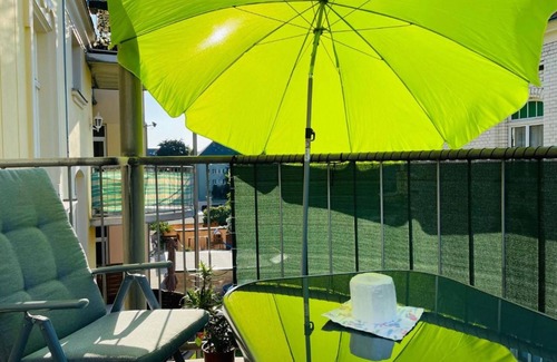 Zwickau Apartment | Apartment 'Ferienwohnung Glück Auf' with Balcony and Wi-Fi