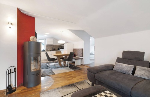 Hard Apartment | Apartment 'Ferienwohnung Rheintal Hard' with Balcony and Wi-Fi