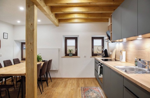 Oetz Apartment | Apartment 'Ferienwohnung Waldzauber' with Sea View, Shared Terrace and Wi-Fi