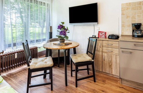 Reichenau Apartment | 'Apartment Fetscher 1' close to the Lake with Shared Pool & Wi-Fi