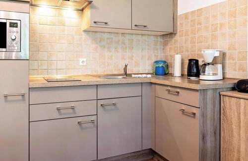 Reichenau Apartment | Apartment "Fetscher 2" with Lake View, Pool, Sauna & Wi-Fi