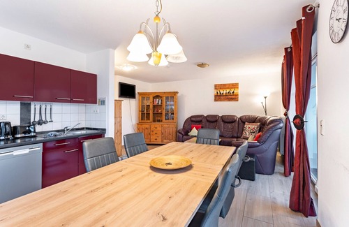 Ortsmitte Apartment | Apartment 'Fewo Zur Piste' with Mountain View, Private Terrace and Wi-Fi