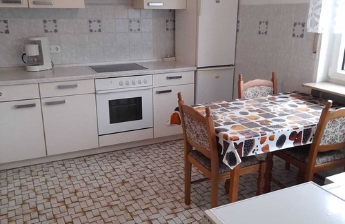 Bad Nauheim Apartment | Apartment 'Fewowellnesspalast' with Balcony and Wi-Fi