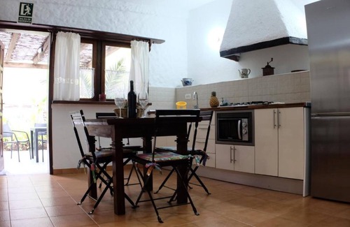 Las Puntas Apartment | Apartment 'Finca Wapa -Rústico' with Sea View, Wi-Fi and Air Conditioning