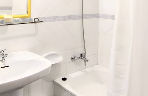 San Juan de Parres Apartment | Apartment 'Florenta A1' with Mountain View, Private Terrace and Wi-Fi