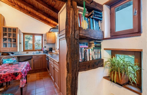 Betschdorf Apartment | Apartment 'Fleurie' with Shared Terrace, Shared Garden and Wi-Fi