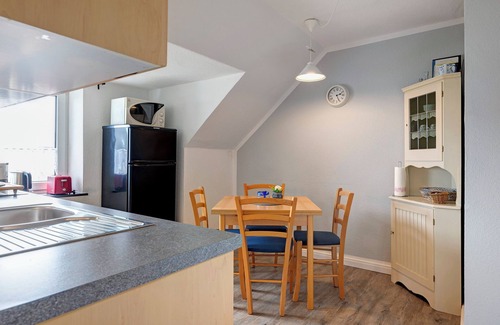 Langeneß Apartment | Apartment 'Flut' with Shared Garden and Wi-Fi