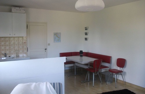 Scille Apartment | Apartment for 2-4 people in a Beautiful Garden Setting