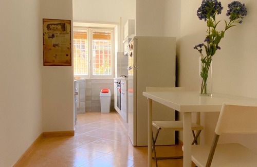 Quartiere XXII Collatino Apartment | Apartment for 4 in via Tiburtina, Wi-Fi, A/C