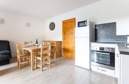 La Joue du Loup Apartment | Apartment for 6 - 900m from the slopes - terrace