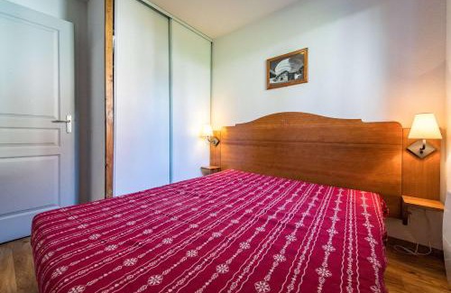 Albiez-le-Vieux Apartment | Apartment for 6 to 8 people in Albiez-Montrond 5-min walk from the slopes
